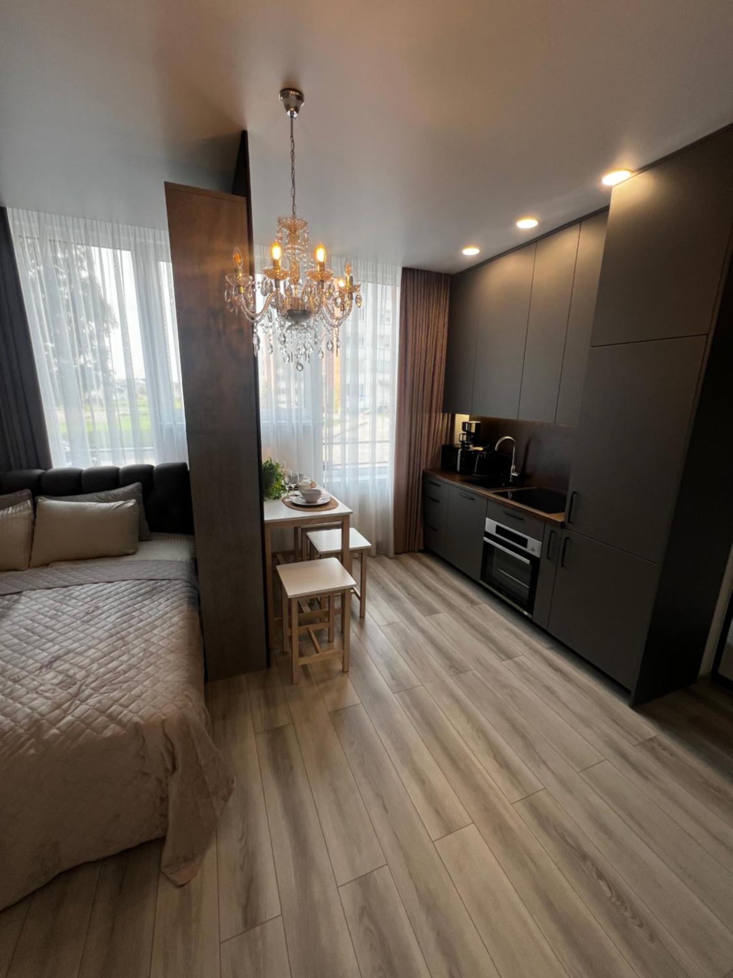 Apartment Chic 2